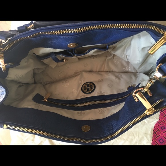 Tory Burch Amanda double zip bag - Picture 2 of 3