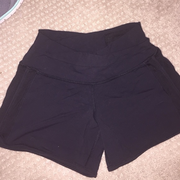 lululemon black yoga/biker shorts