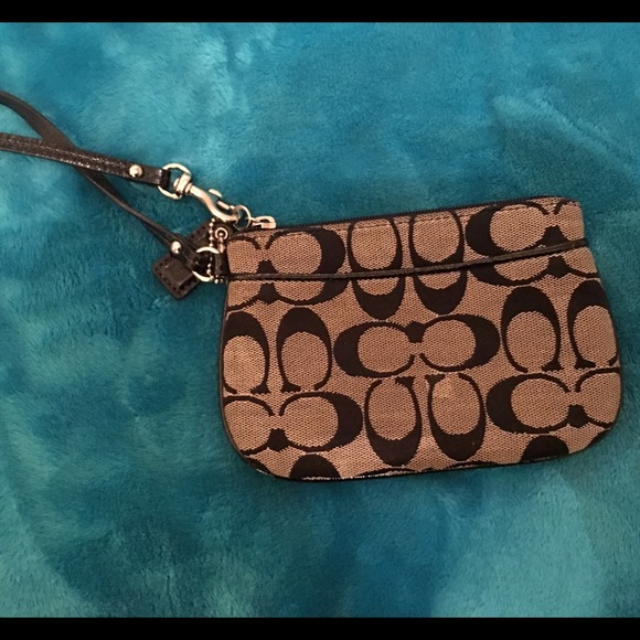 Coach wristlet - Picture 1 of 3