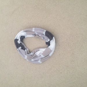 Infinity scarf