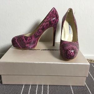 *SOLD*$750 NWT Brian Atwood maniac elaphe pump
