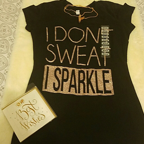 Tops - 🆕I dont sweat I sparkle top NWT