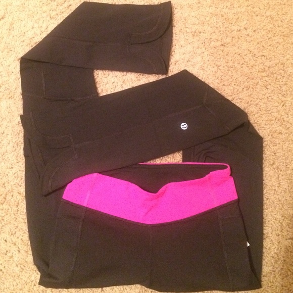 Lululemon yoga pants