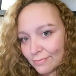 Meet your Posher, Dafney