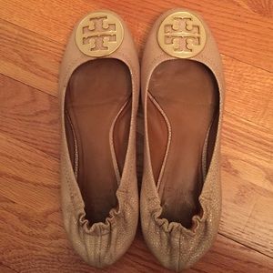 Tory Burch Nude Stingray Reva Logo Flats Size 7
