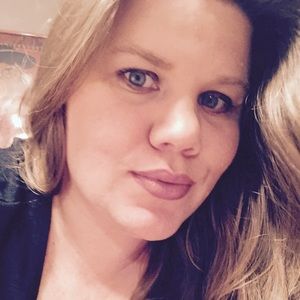 Meet your Posher, Carrie