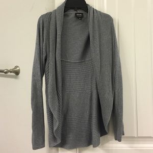 Nicole Miller grey open front cardigan. Size M