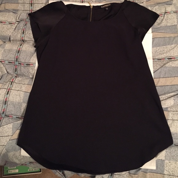 Express Short-Sleeved Blouse