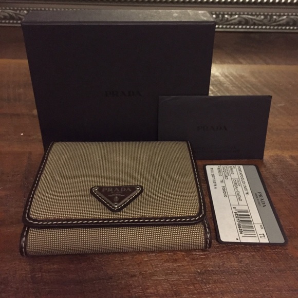 Authentic Prada Portafoglio Wallet - Picture 2 of 4
