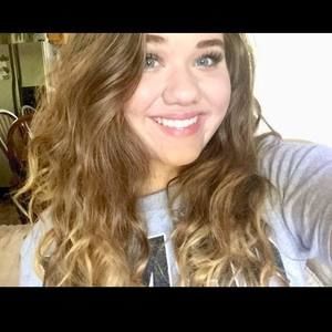Meet your Posher, Alaina renee