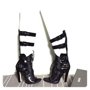 New Versus sexy buckled heeled boots