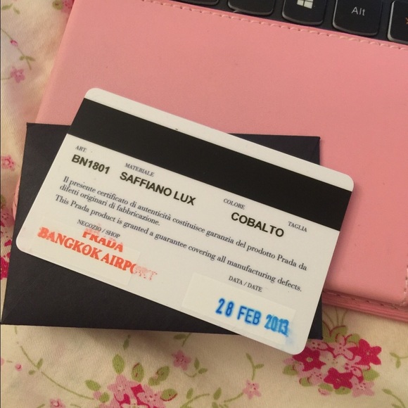 Prada Saffiano Lux Double Zip handbag - Picture 3 of 3