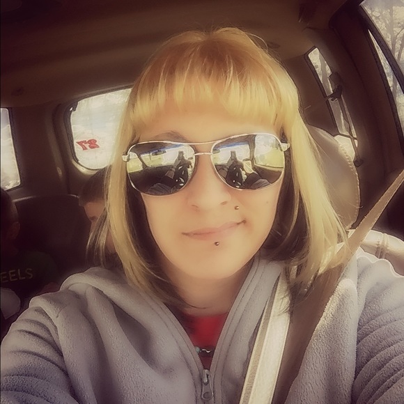 Meet your Posher, Sherri - Picture 1 of 1