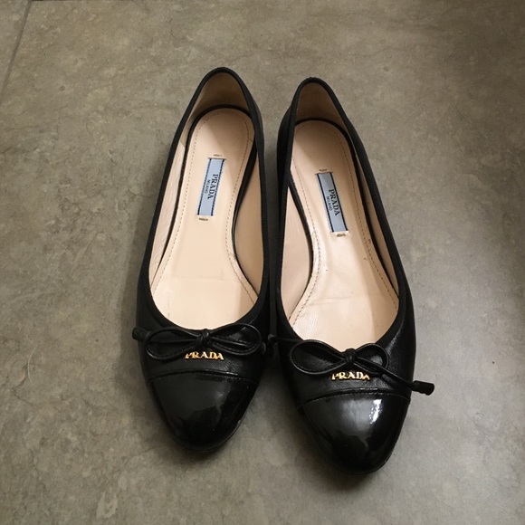 Prada Shoes - Prada cap toe bow flats