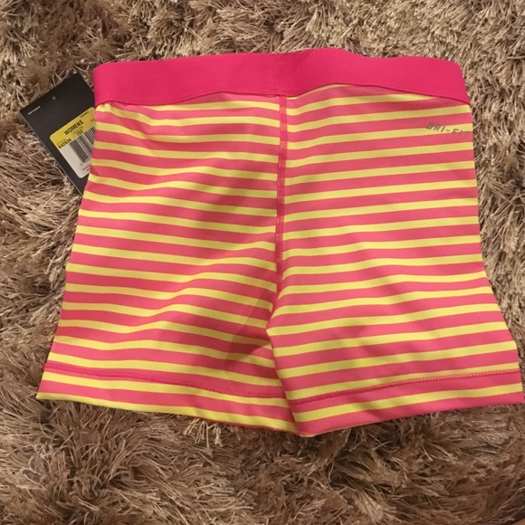 NWT - Nike pro  shorts - Picture 2 of 2