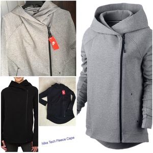 Sold‼️Nike Tech Fleece Cape🎀