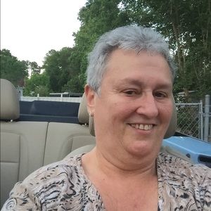 Meet your Posher, Renee