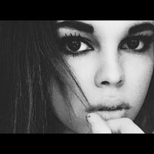 Meet your Posher, Laur