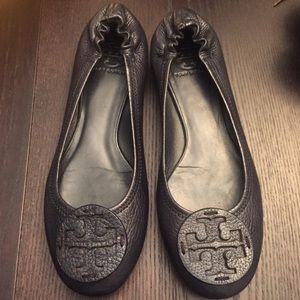 Tory Burch Navy Tumbled Leather Reva Flat Size 8.5