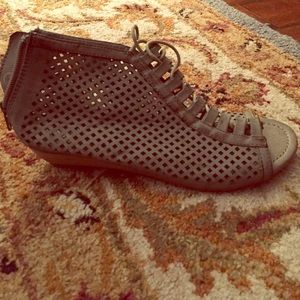 Very Volatile sandal/flat