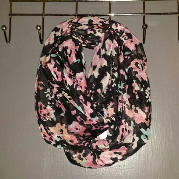 Scarf - Picture 2 of 2