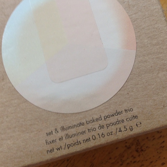 Stila The Illuminators Powder Trio - Picture 4 of 4