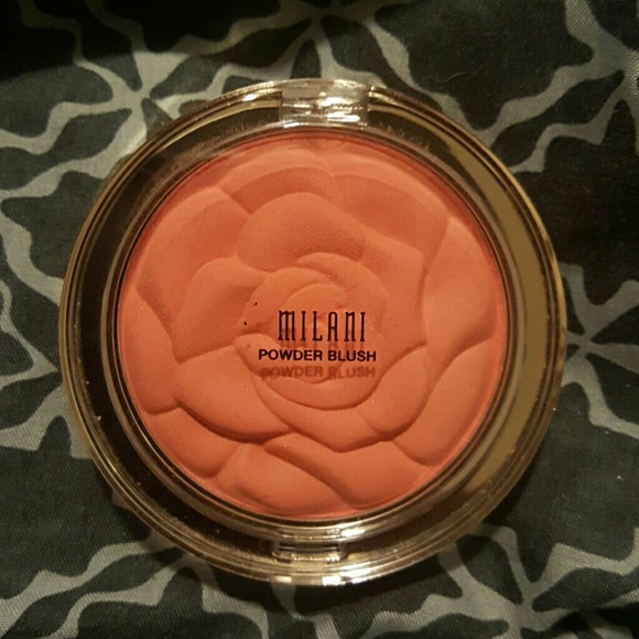 Milani powder blush