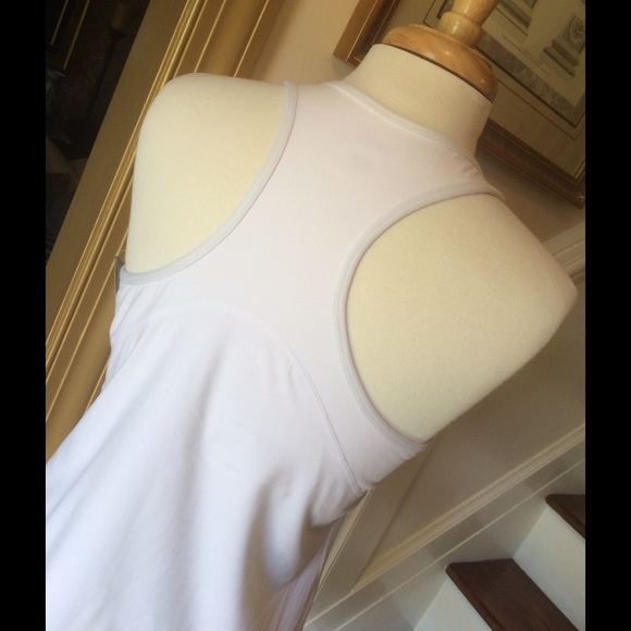 Reebok Racerback Exercise Top NWT - Picture 2 of 4