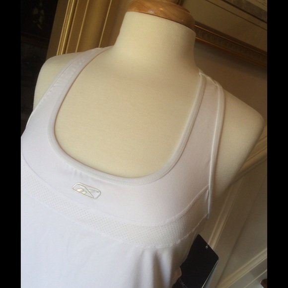 Reebok Racerback Exercise Top NWT - Picture 4 of 4