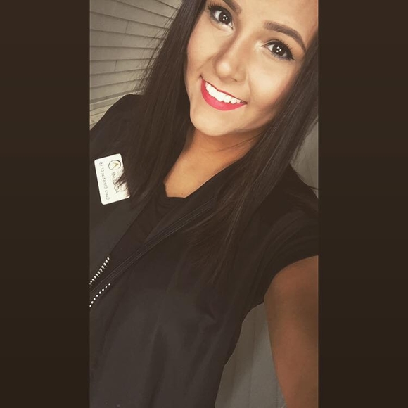 Meet your Posher, Ciara