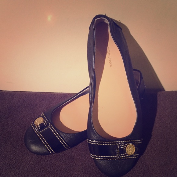 Black Tommy Hilfiger Flat Shoes