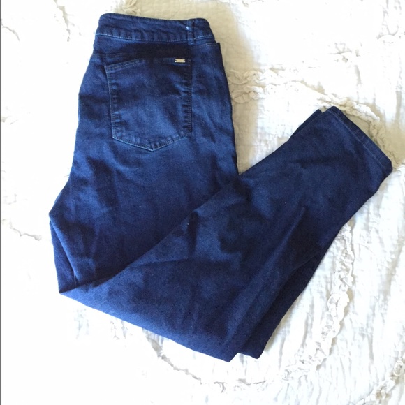 Dark wash skinny jeans