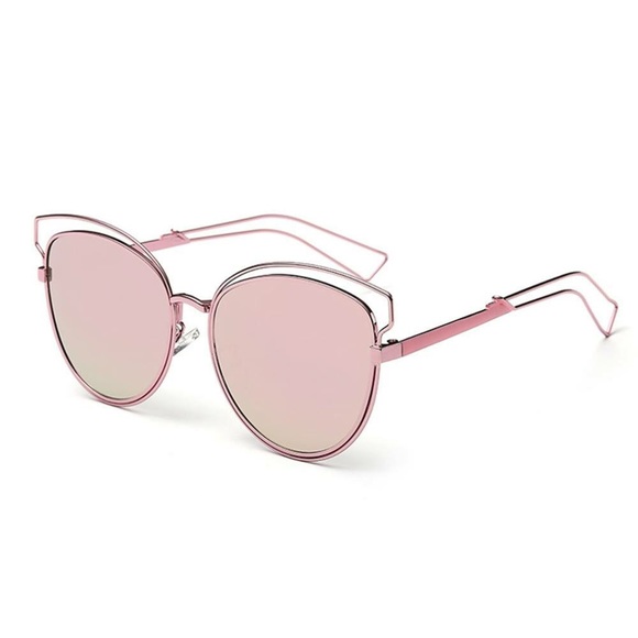 Pink Mirror Sunglasses 💗 - Picture 3 of 4