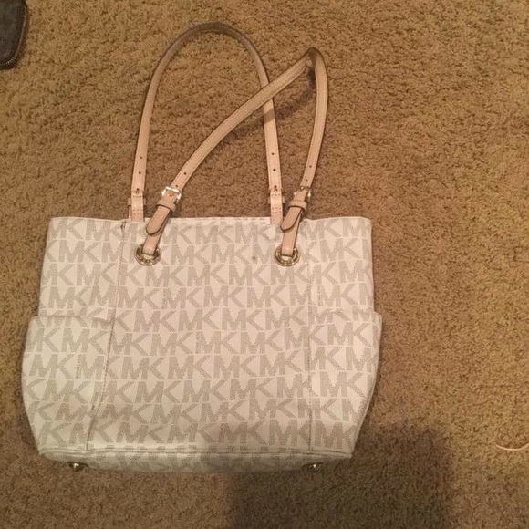 Authentic MK - Picture 4 of 4