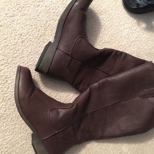 UO FAUX LEATHER BOOTS!
