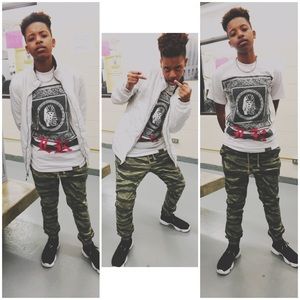 Meet your Posher, Aj