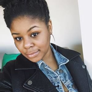 Meet your Posher, Dionne