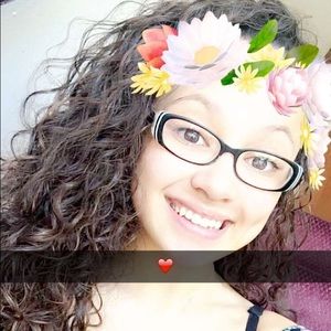 Meet your Posher, Sarahi