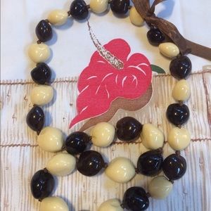 34" Deep Brown & Cream Polished Kukui Nut 🌺 Lei