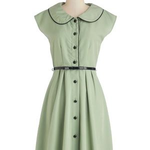 Peter Pan collared dress