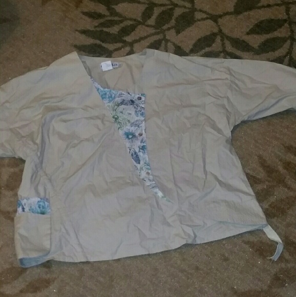 Medical scrubs plus size