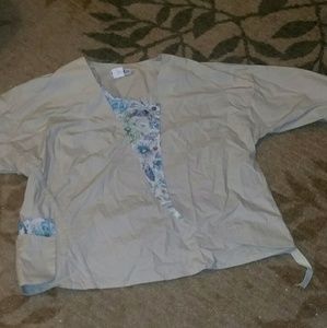 Medical scrubs plus size