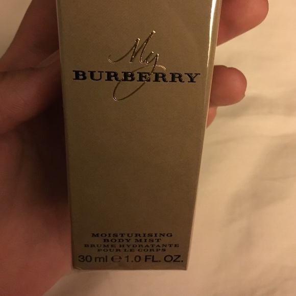 My Burberry Moisturizing Body Mist - Picture 4 of 5