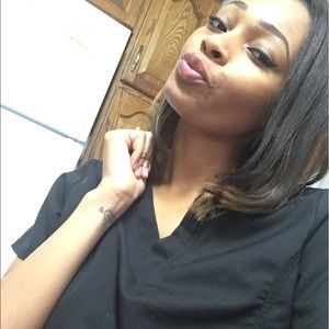 Meet your Posher, Nora