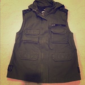 Military vest with leather detail, XS, hoodie