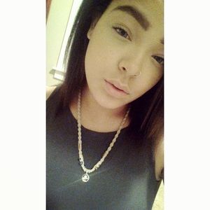 Meet your Posher, Anaståcia