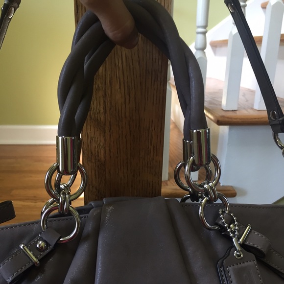 SOLD NWOT - Authentic Pewter Coach Crossover/Cutch - Picture 4 of 4