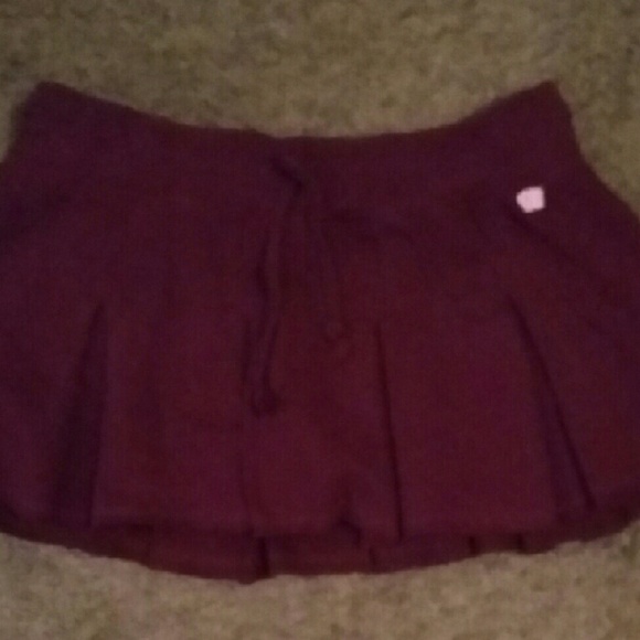 Aeropostale Athelic Skirt (maroon/burgandy)