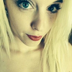 Meet your Posher, Anne