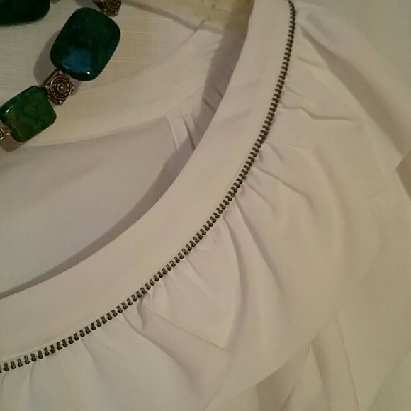 Milano Summer Sleeveless Blouse - Picture 2 of 2